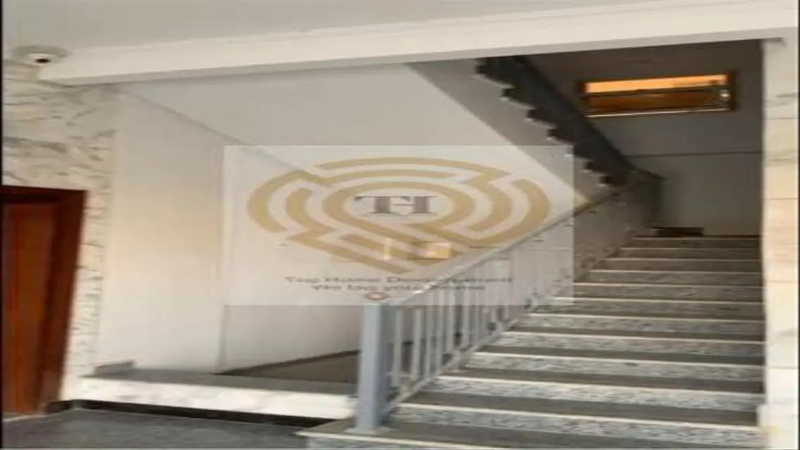Spacious 220 sqm Apartment in the Heart of the City
