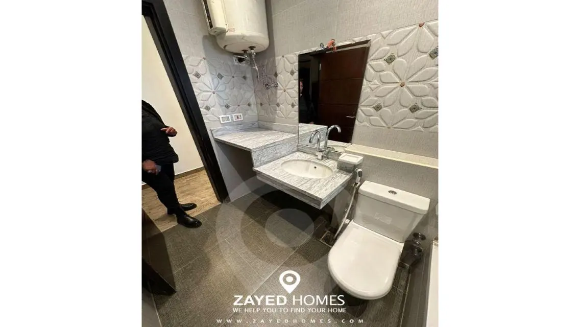 شقة فاخرة للبيع بإطلالة رائعة