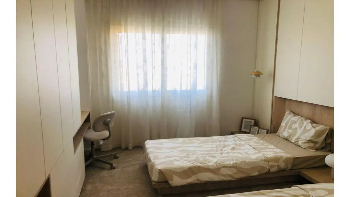 Luxury Apartment of 155 Square Meters with Shared Pool