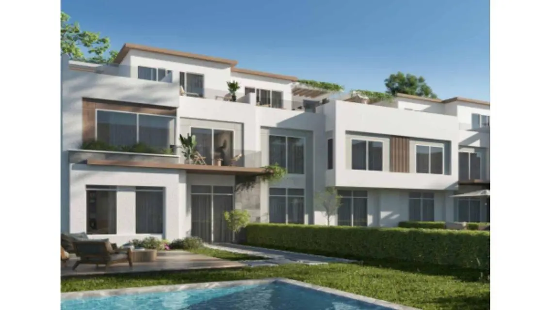 Luxurious Apartment with 2203 Square Feet, Shared Pool & Private Garden