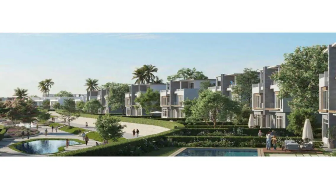 Luxurious Apartment with 2203 Square Feet, Shared Pool & Private Garden