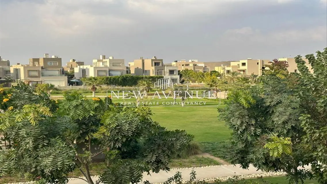 شقة فاخرة للبيع في موقع متميز