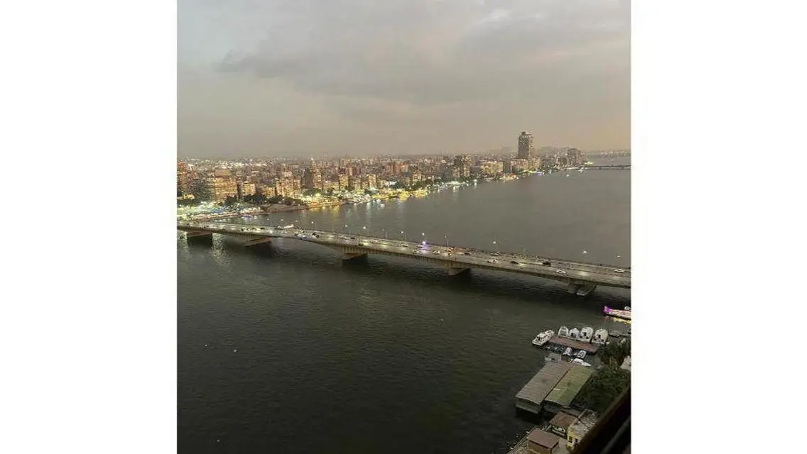 منزل فخم للبيع بجوار بحيرات ساحرة