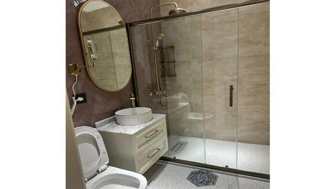 منزل فخم للبيع بجوار بحيرات ساحرة