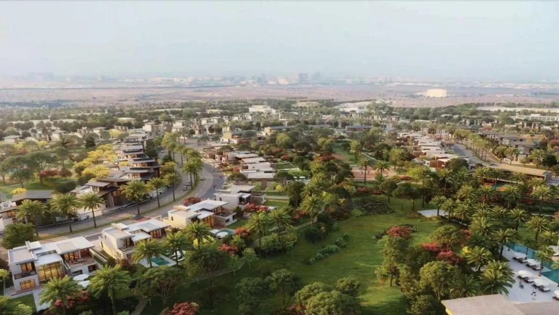 Luxurious Villa with Large Space in the Heart of the City