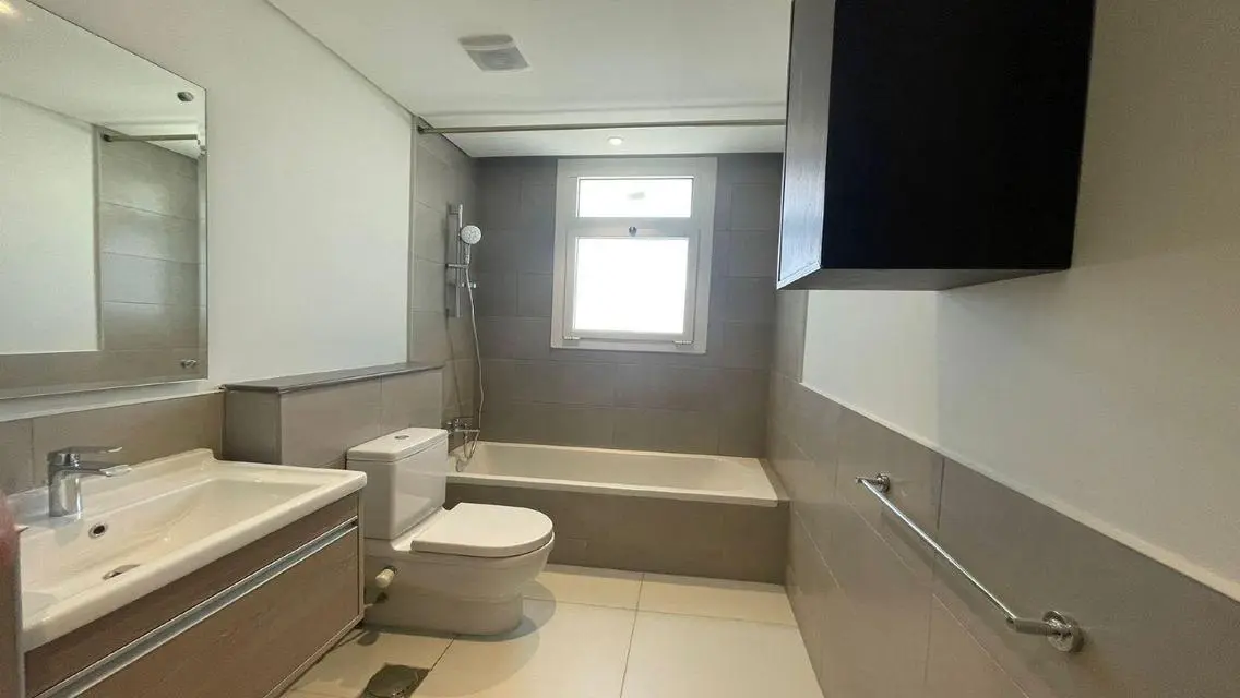 For Sale: Luxury Villa with 200 Square Meters in a Prime Location