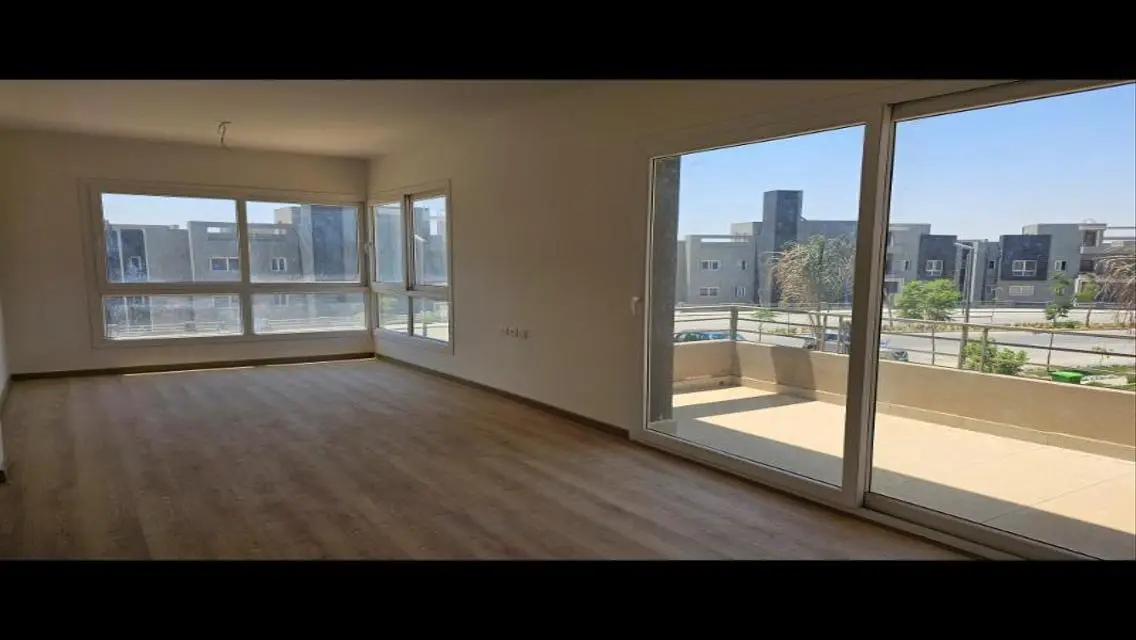 Luxury Apartment for Sale - 3 Study Rooms, 140 sqm