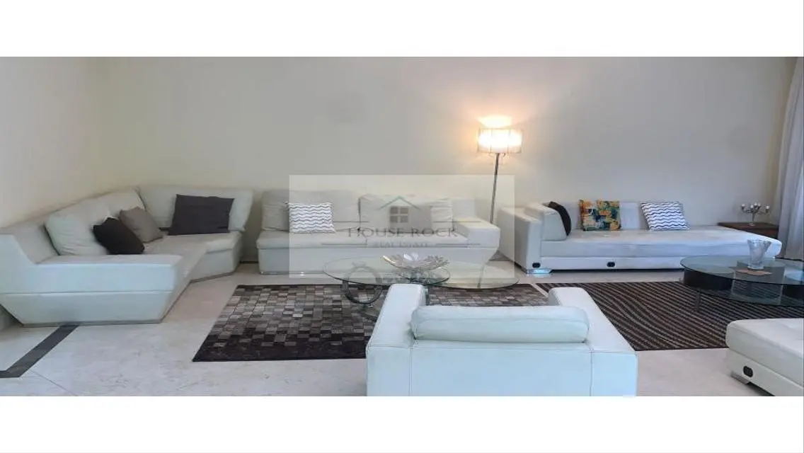 Luxury Property for Sale with Private Garden and Pool