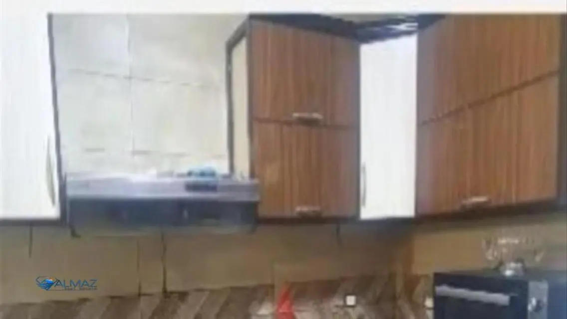 شقة رائعة للبيع بتكييف مركزي وشرفة