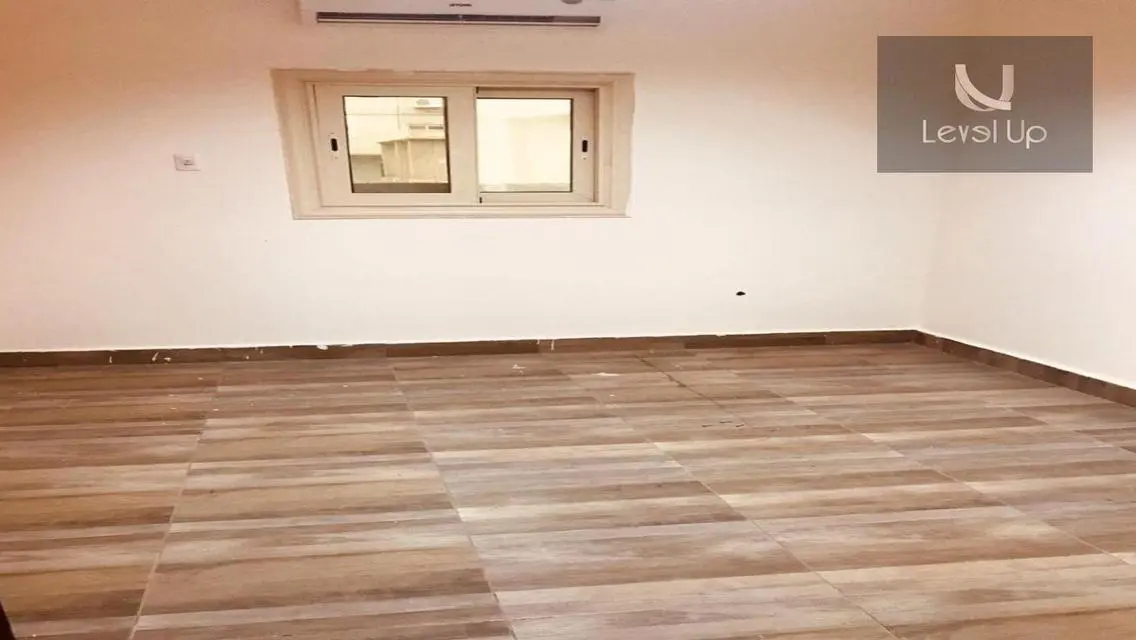 شقة فاخرة بمساحة 310 متر مربع للبيع