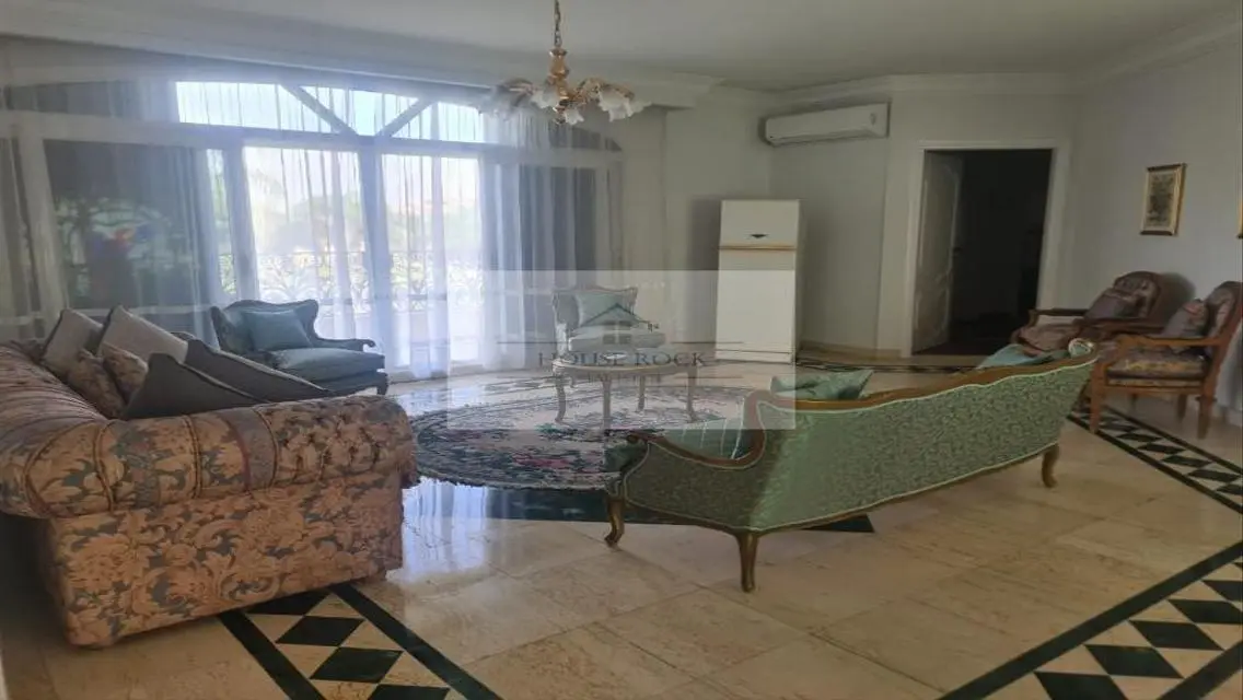 شقة فاخرة 3 غرف نوم مع خدمات مميزة