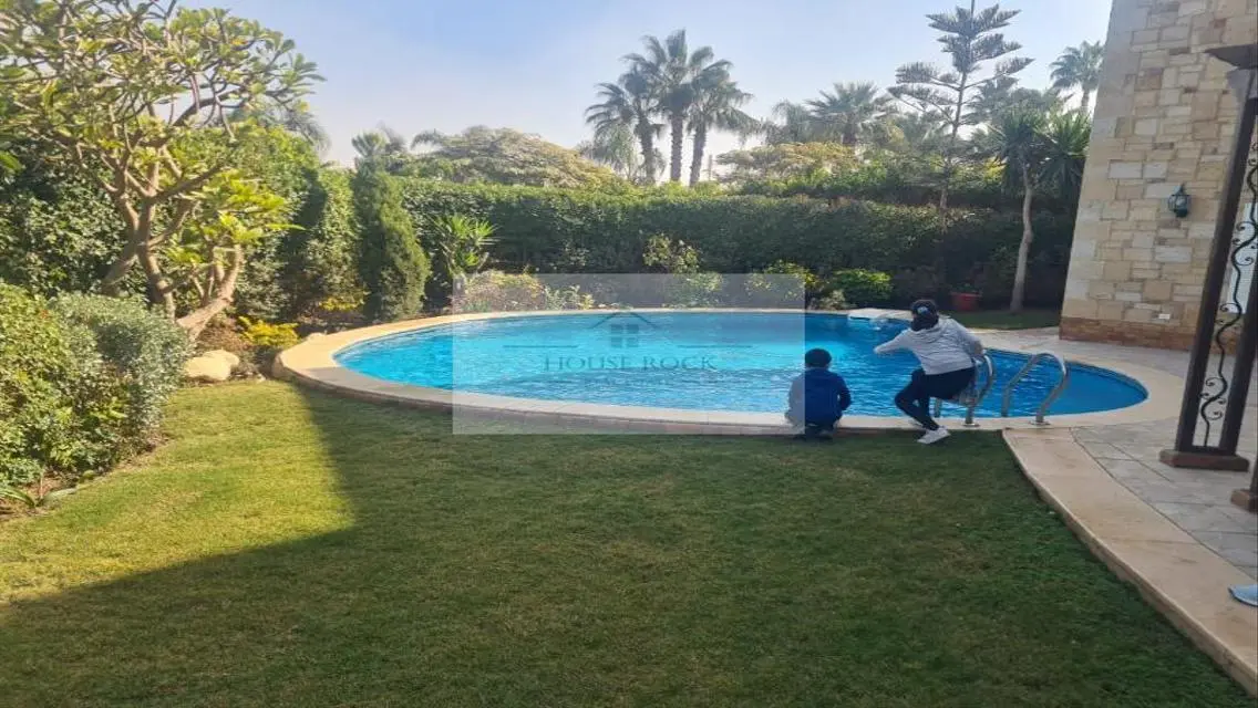 شقة فاخرة 3 غرف نوم مع خدمات مميزة