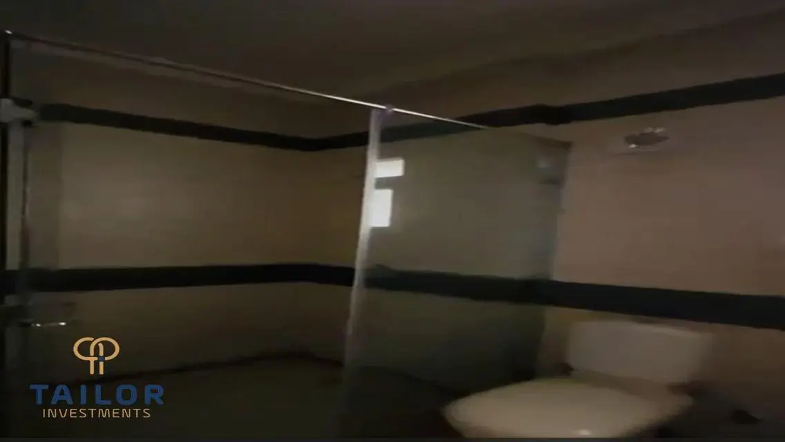 فيلا فاخرة للبيع بمساحة واسعة