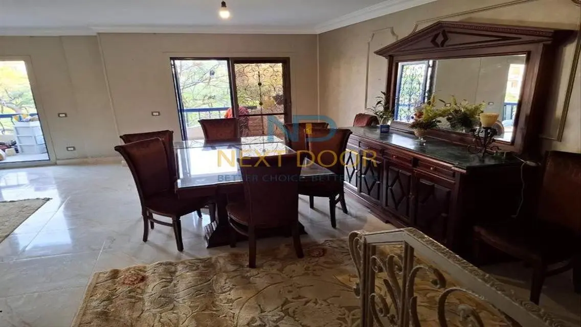 شقة فاخرة للبيع في موقع متميز