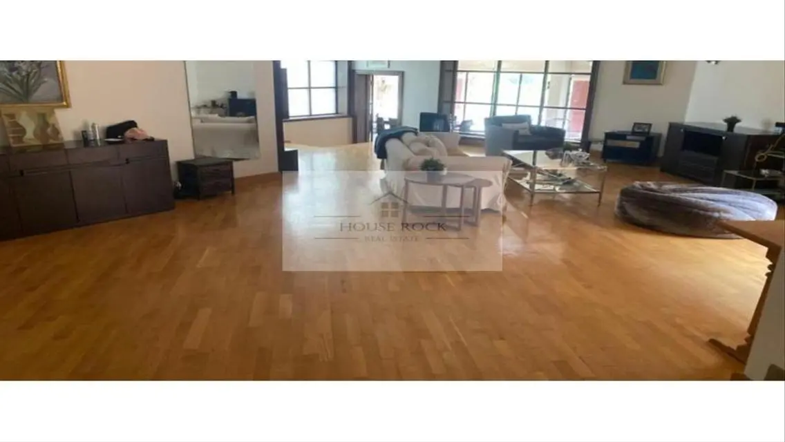عقار مذهل مع حديقة خاصة في سوق غورميه