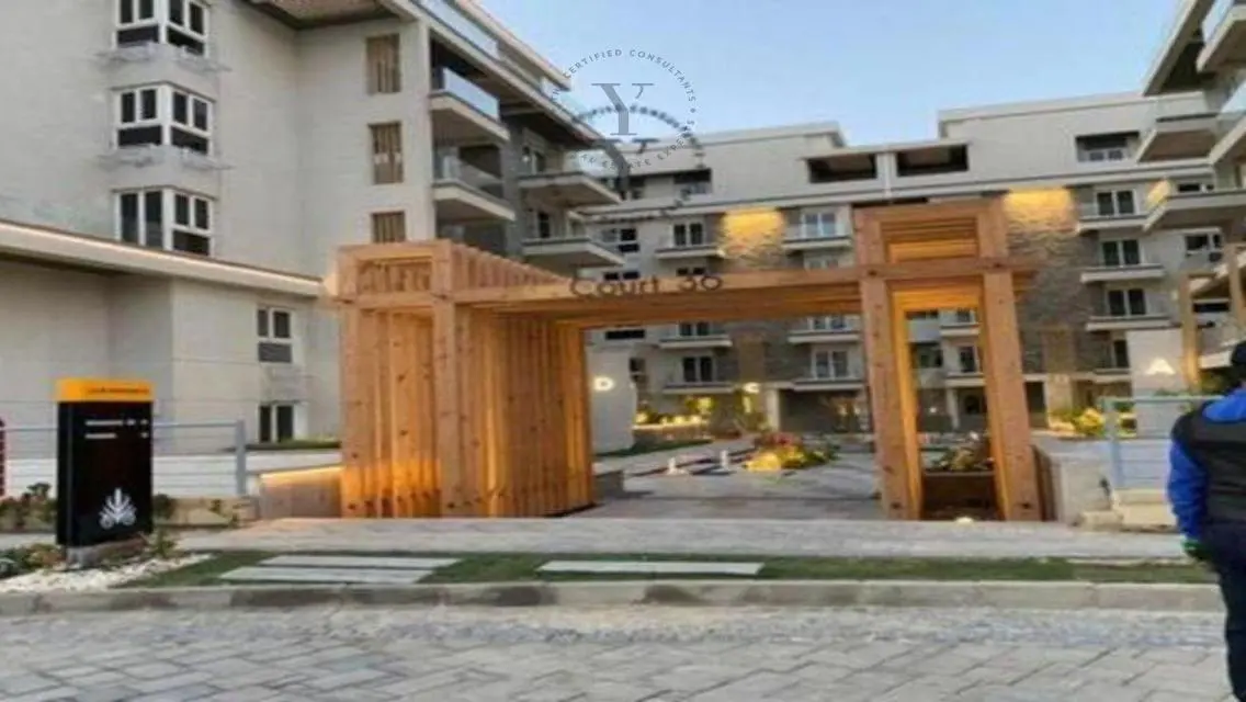 Luxurious Villa for Sale with Private Garden and Pool