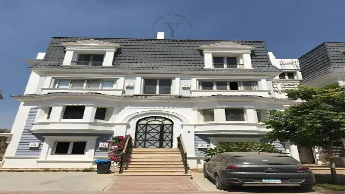 Luxurious Villa for Sale with Private Garden and Pool