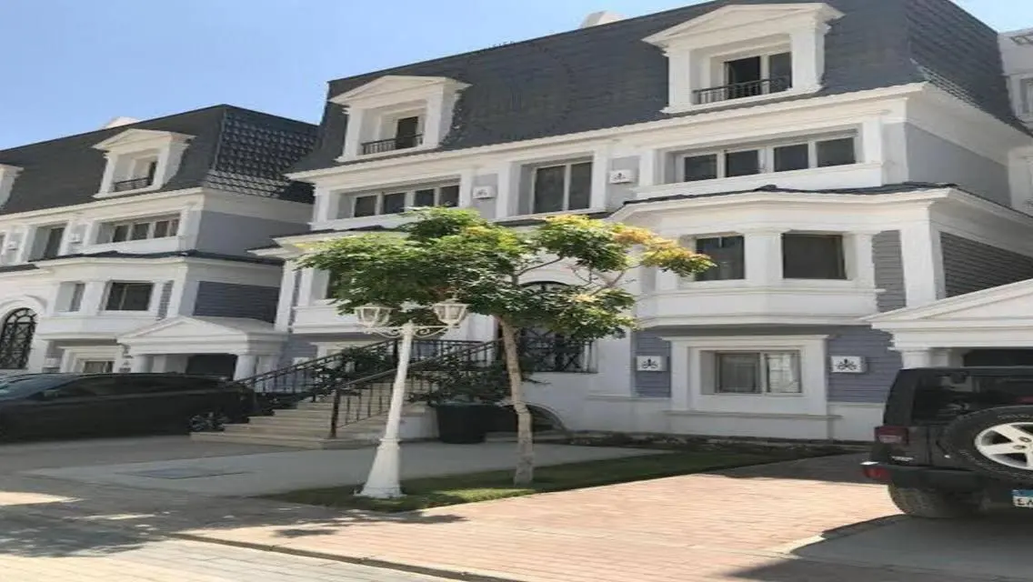 Luxurious Villa for Sale with Private Garden and Pool
