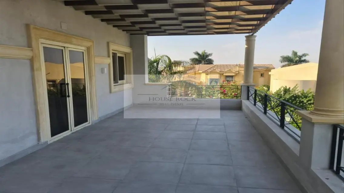 شقة فاخرة للبيع بالقرب من سوق جورميت