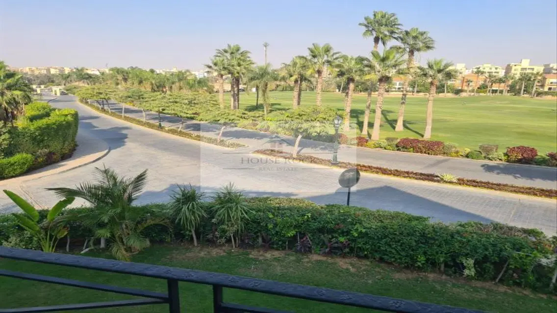 شقة فاخرة للبيع بالقرب من سوق جورميت