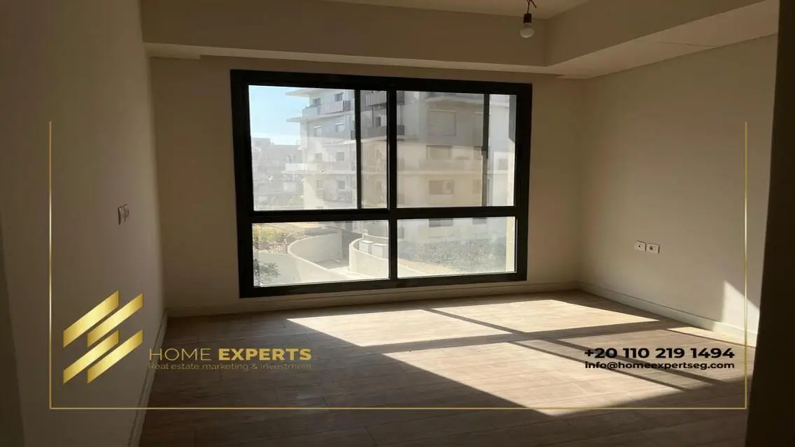 Luxury Apartment with Stunning View in Prime Location