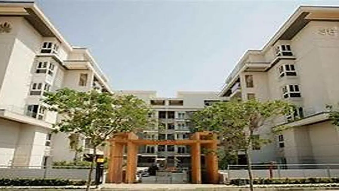 شقة زاوية 165م مطلة على البحيرة في iCity- القاهرة الجديدة