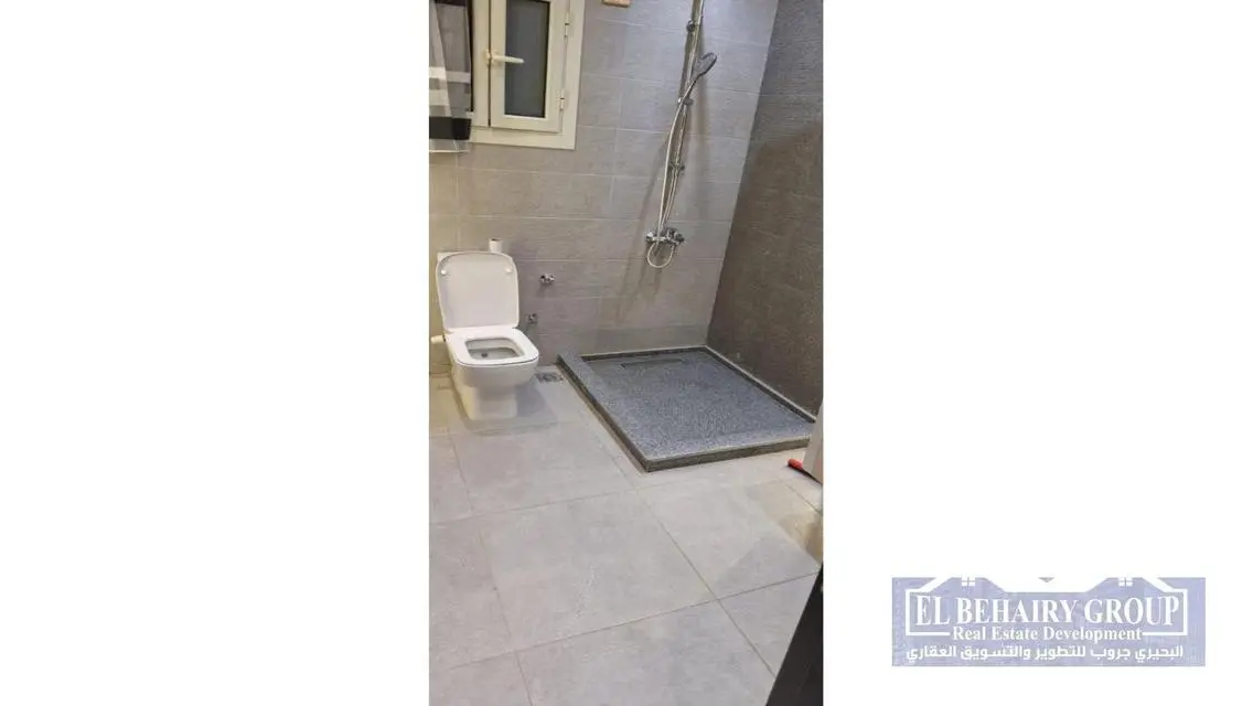 Luxury Apartment with Spacious Area and Amenities