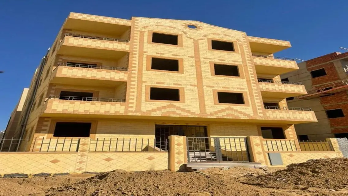 شقة فاخرة للبيع في المبنى - 1550000 جنيه