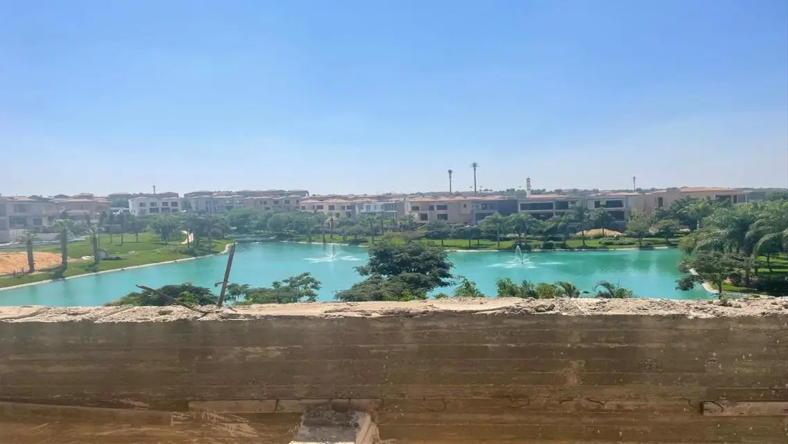 شقة فاخرة في كمبوند لايك فيو- نيو كايرو
