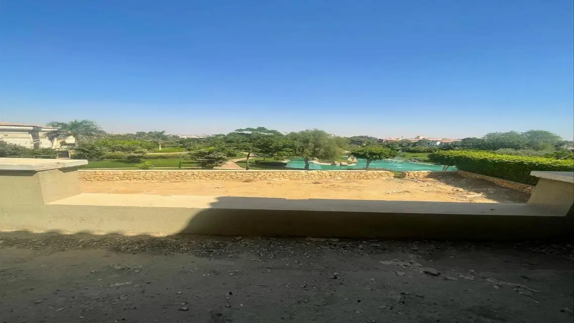 شقة فاخرة في كمبوند لايك فيو- نيو كايرو