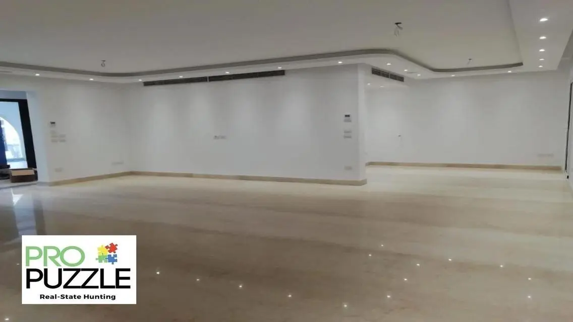 Luxurious Villa for Rent in Mivida Views - 640 sqm