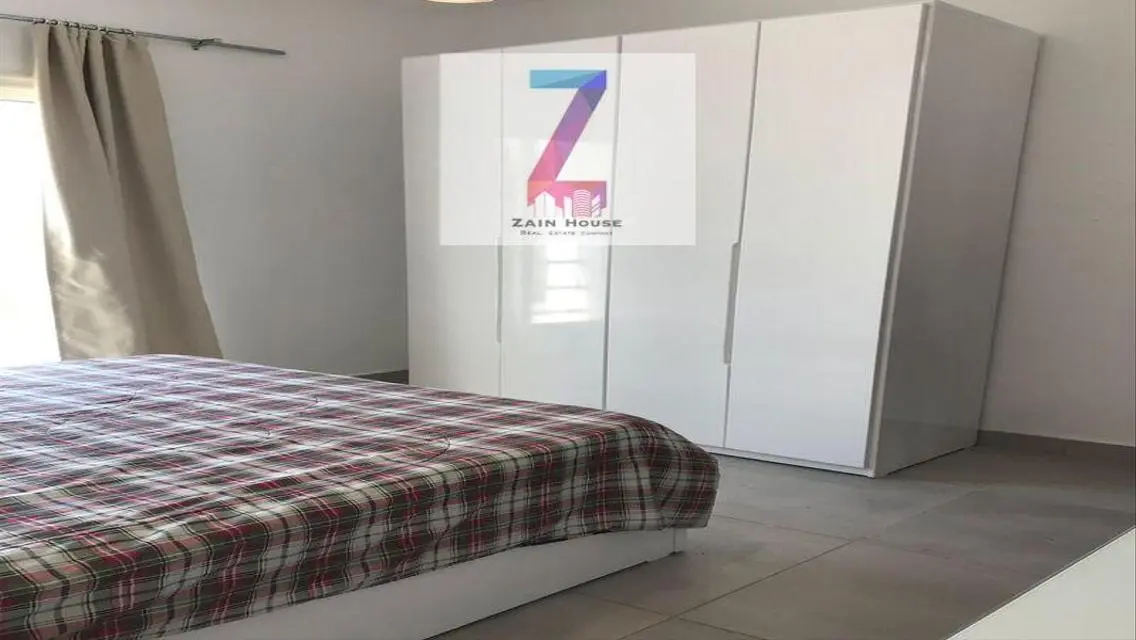 Luxury Apartment for Sale with Stunning Lake View