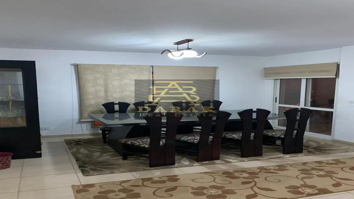 شقة فاخرة للإيجار في مجمع عربيسك
