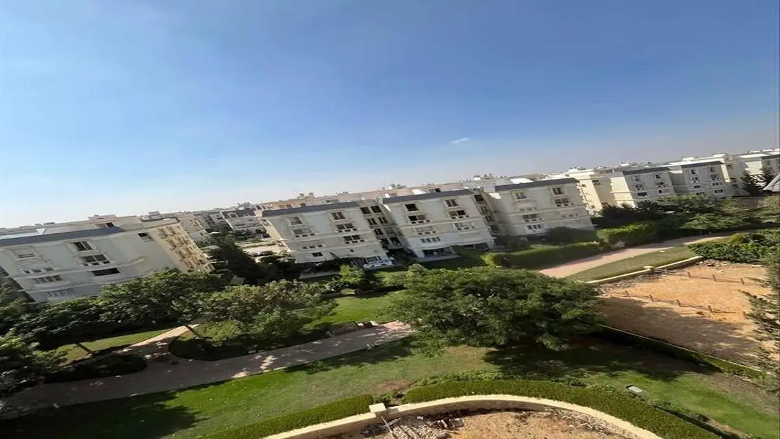 فيلا فاخرة بالإيجار مع كافة المرافق في القاهرة الجديدة