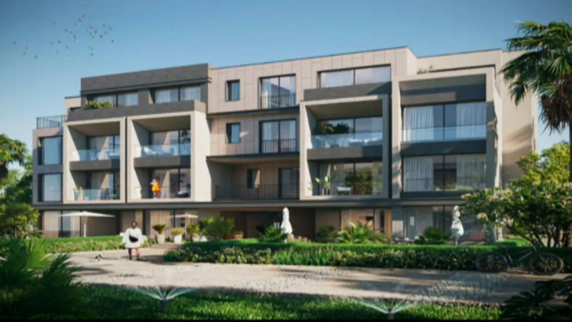 Luxury Apartment with Lake View