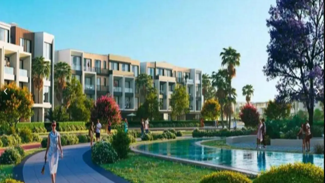 Luxury Apartment with Lake View