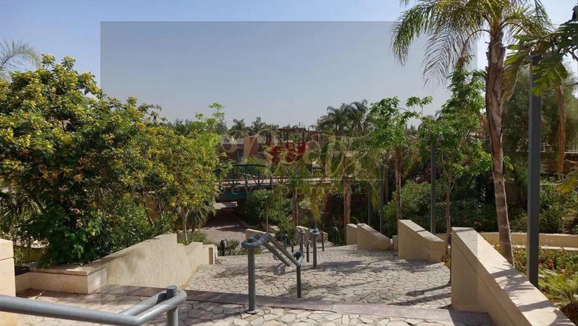Luxurious Apartment with Balcony in Prime Location