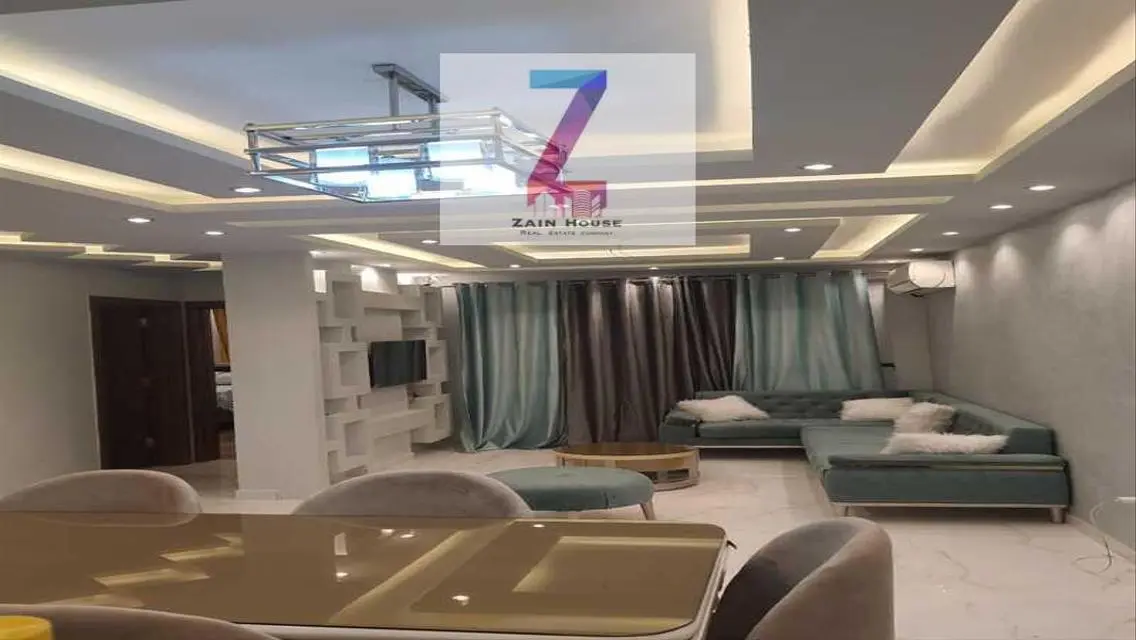 شقة رائعة 120 متر مع شرفة وخزائن حائط