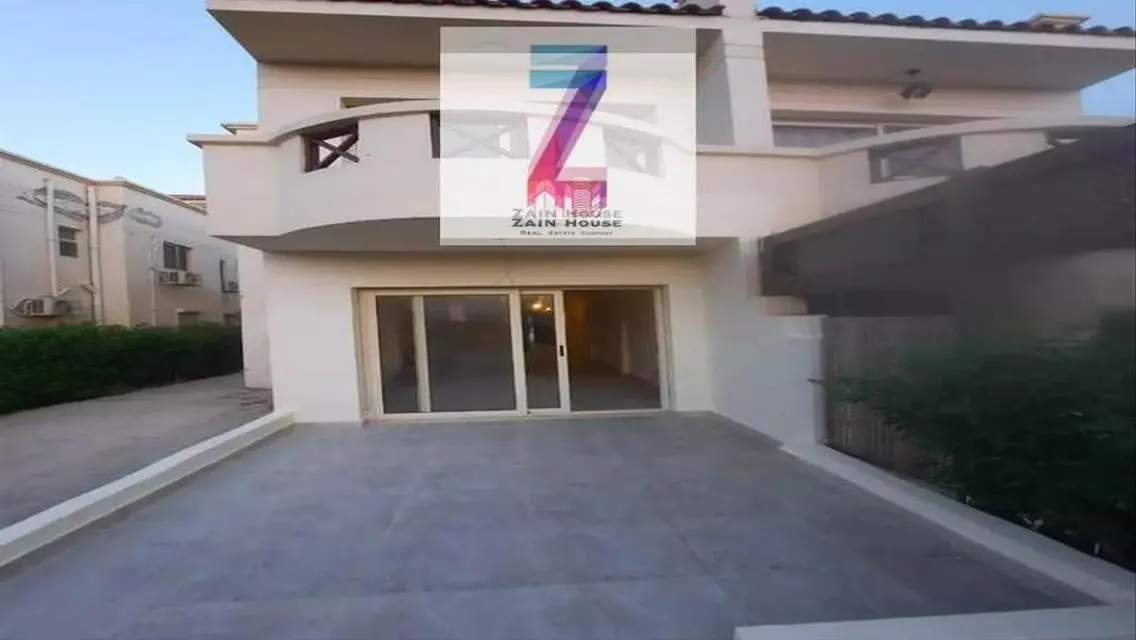 Luxury Apartment with Spacious Balcony