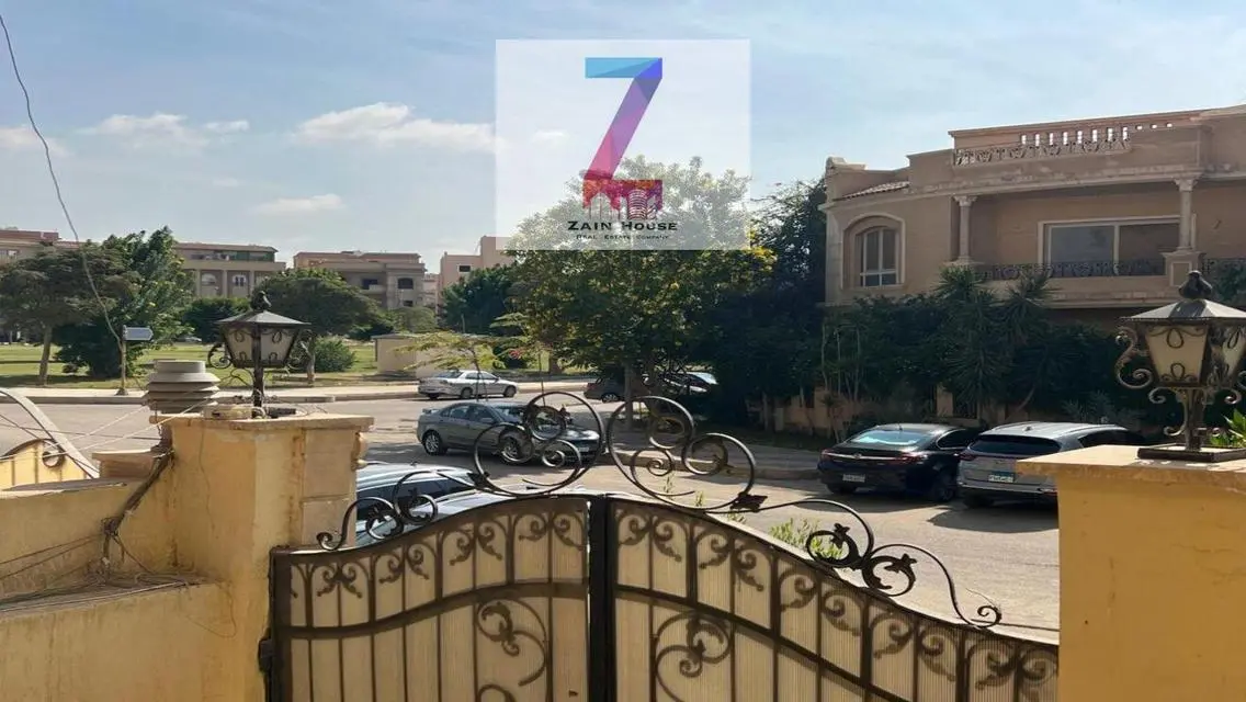 شقة فاخرة مع شرفة وتجهيزات مطبخ - 11,700,000 جنيه