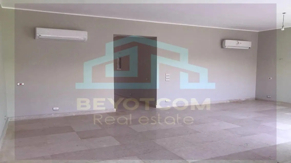 Luxurious Villa with Spacious Layout and Stunning Views