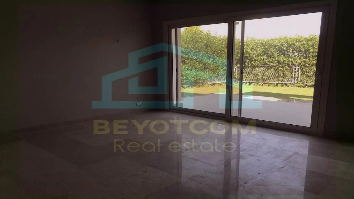 Luxurious Villa with Spacious Layout and Stunning Views