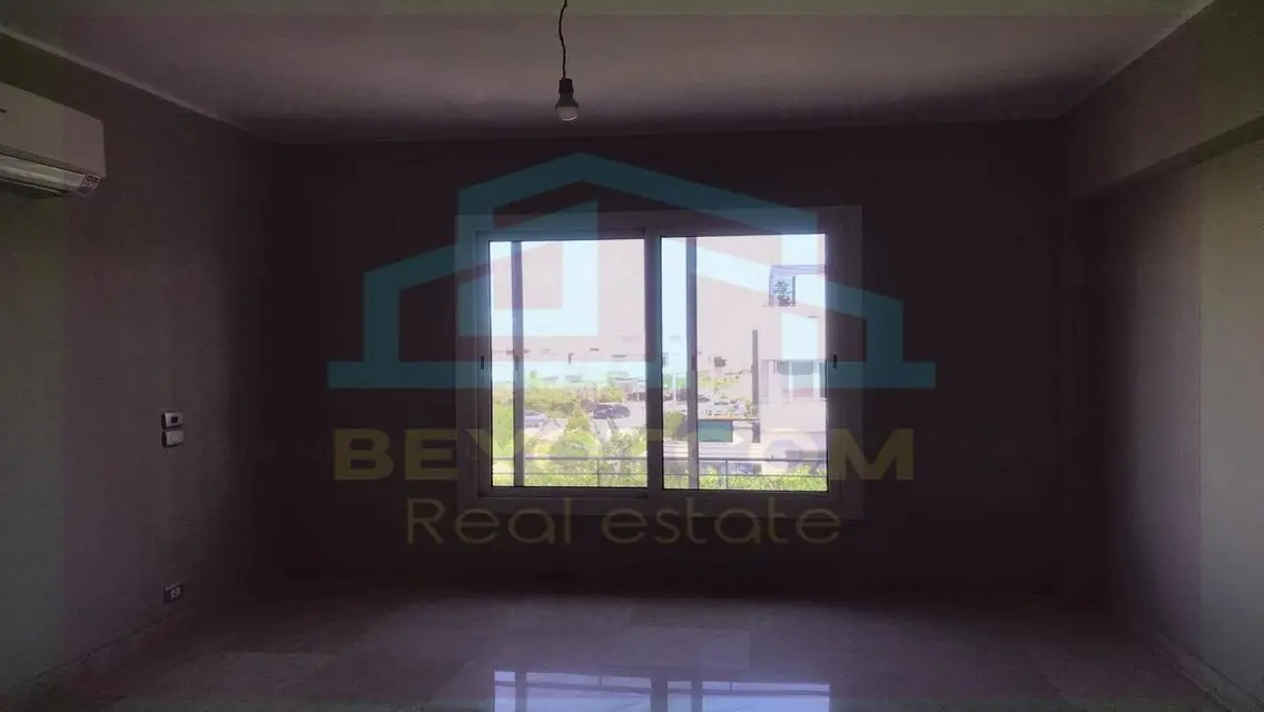 Luxurious Villa with Spacious Layout and Stunning Views