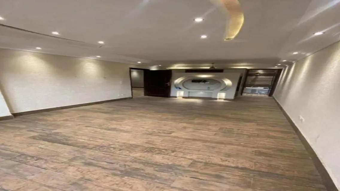 Luxury Apartment for Rent with Private Garden in a Quiet Area
