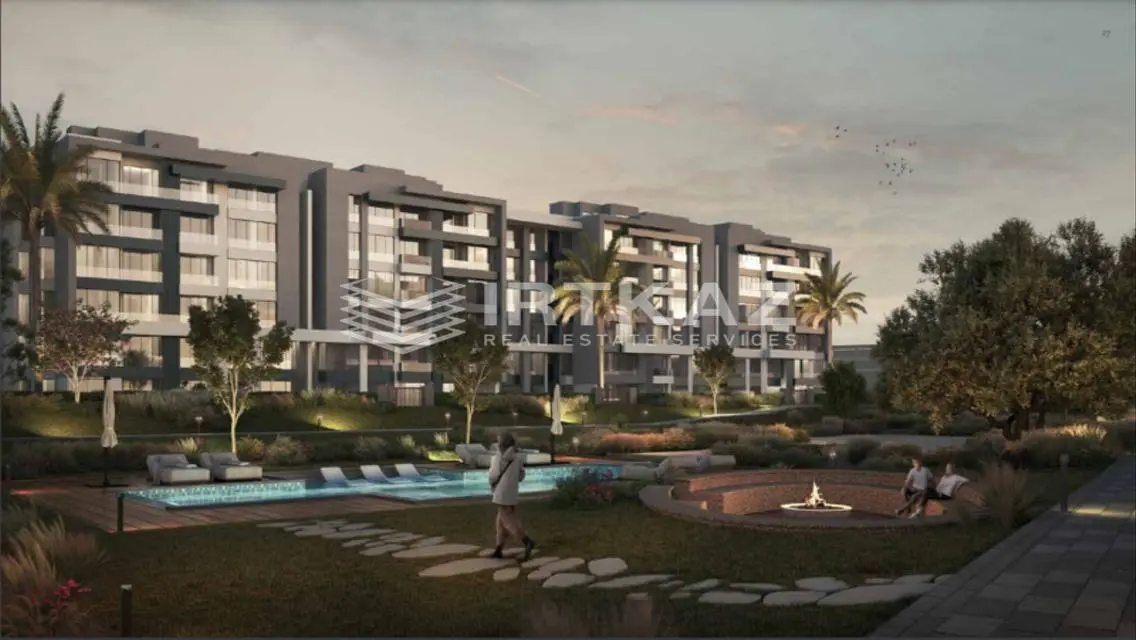 Luxury Apartment with Lake View