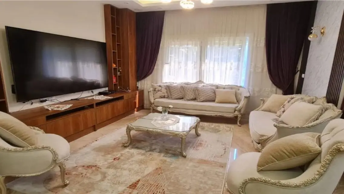 شقة فاخرة للبيع بمساحة واسعة