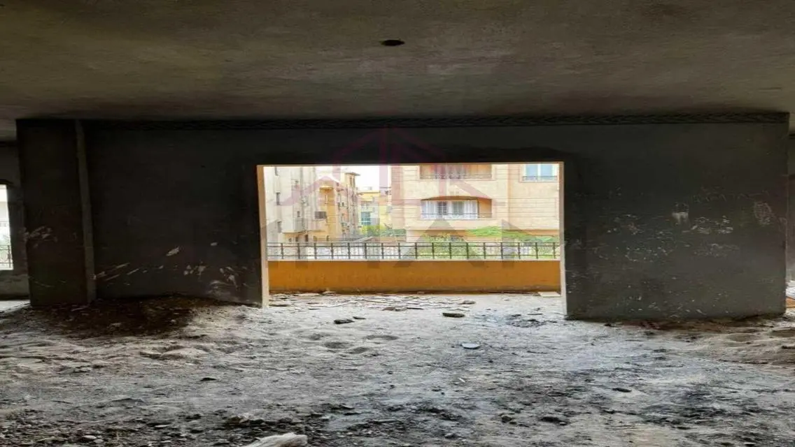 Spacious 175 sqm Apartment with Balcony for Sale