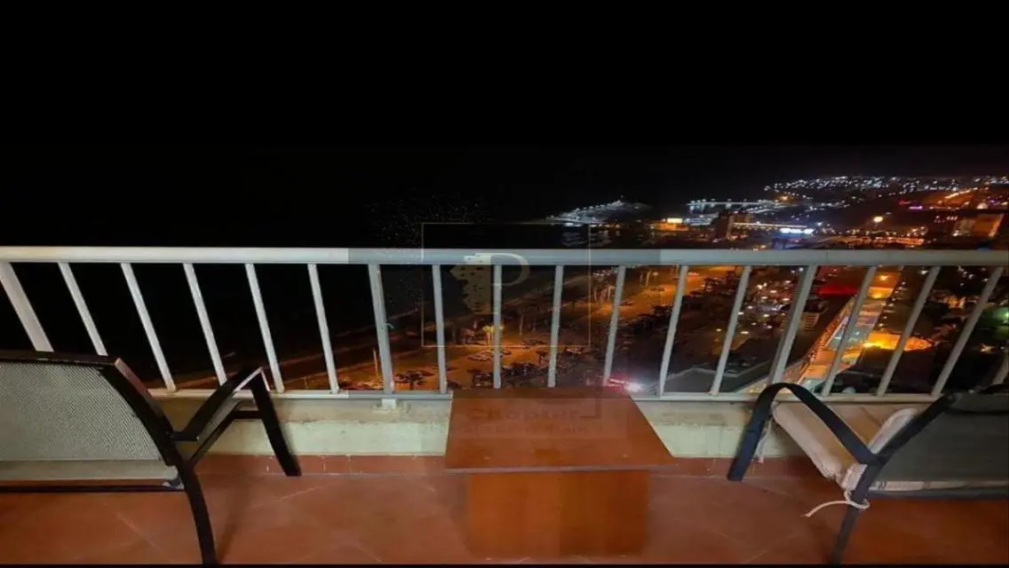 شقة فاخرة للبيع بالقرب من بحيرات