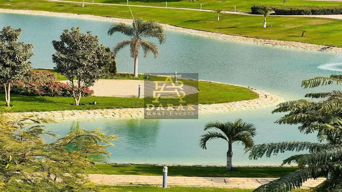 فيلا فاخرة للبيع بمساحة واسعة
