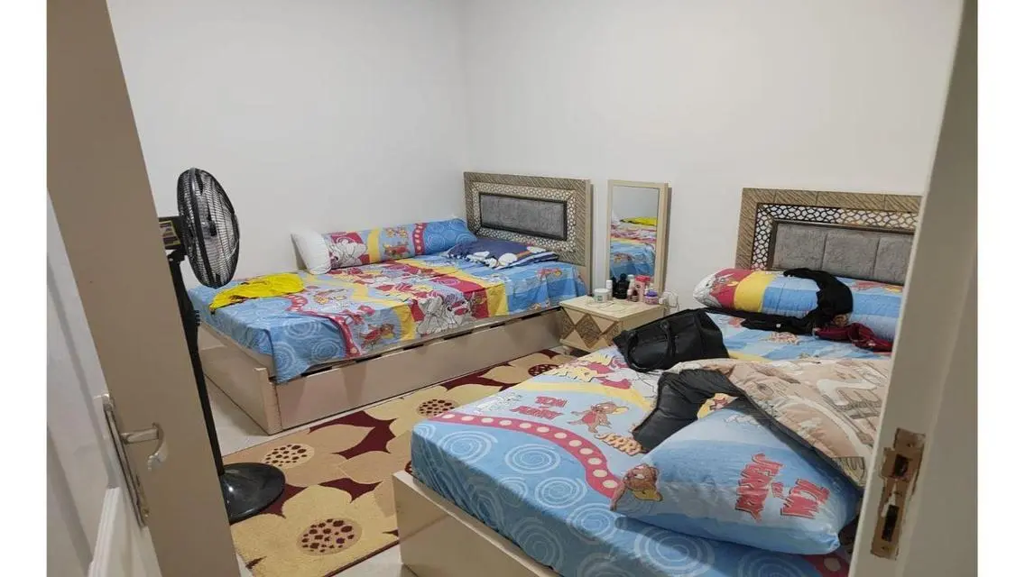 فيلا فاخرة بمساحة 750 متر مع حديقة خاصة ومسبح مشترك